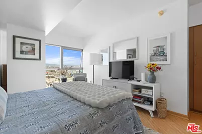 13700 Marina Pointe Dr #1423, Marina del Rey, CA 90292 - Photo 17