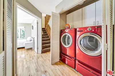 3681 Alta Mesa Dr, Studio City, CA 91604 - Photo 25