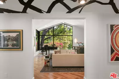 16001 Woodvale Rd, Encino, CA 91436 - Photo 9