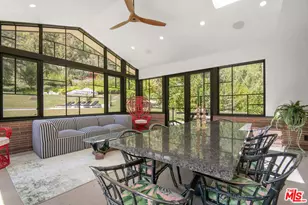 16001 Woodvale Rd, Encino, CA 91436 - Photo 13