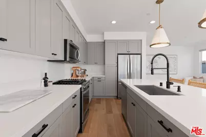 2923 Exposition Pl #1, Los Angeles, CA 90018 - Photo 7