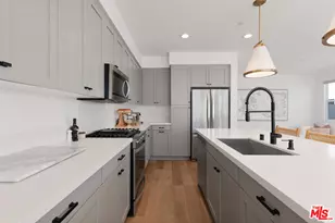 2923 Exposition Pl, Los Angeles, CA 90018 - Photo 7