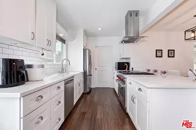9124 Beverlywood St, Los Angeles, CA 90034 - Photo 13