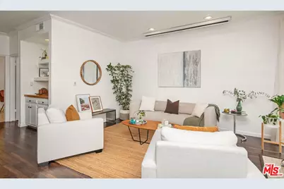 5139 Balboa Blvd #9, Encino, CA 91316 - Photo 1