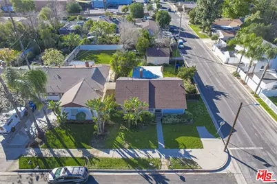 22656 Clarendon St, Woodland Hills, CA 91367 - Photo 13