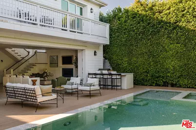 822 N Genesee Ave, Los Angeles, CA 90046 - Photo 1