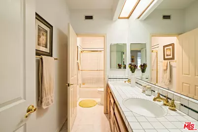 776 Sunfield Ct, Westlake Village, CA 91362 - Photo 25