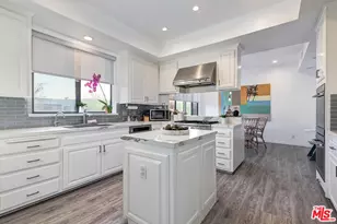 403 N Palm Dr, Beverly Hills, CA 90210 - Photo 13