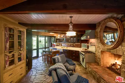 31875 Sea Level Dr, Malibu, CA 90265 - Photo 3