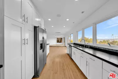 15263 Mulholland Dr, Los Angeles, CA 90077 - Photo 9
