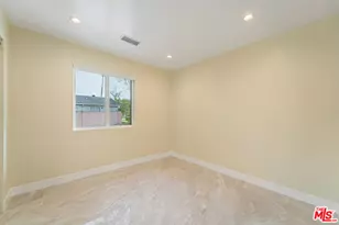 22241 Wyandotte St, Canoga Park, CA 91303 - Photo 15