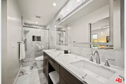 1045 N Kings Rd #108, West Hollywood, CA 90069 - Photo 19