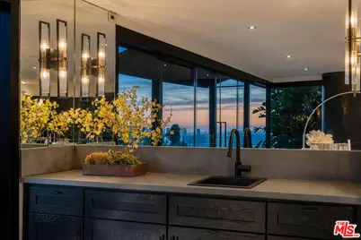 1782 Viewmont Dr, Los Angeles, CA 90069 - Photo 19