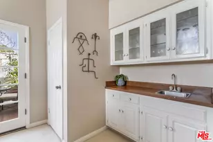 420 S Barrington Ave, Los Angeles, CA 90049 - Photo 9