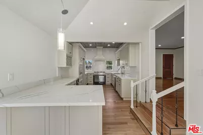 5822 Lindley Ave, Encino, CA 91316 - Photo 13