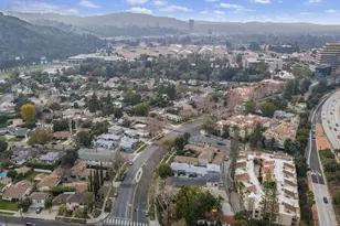 2907 W Riverside Dr, Burbank, CA 91505 - Photo 13