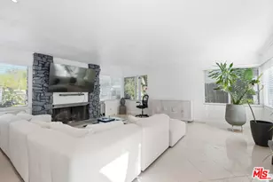 18202 Lake Encino Dr, Encino, CA 91316 - Photo 7