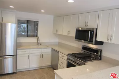 2909 Arizona Ave #16, Santa Monica, CA 90404 - Photo 5