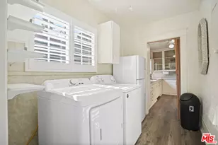 11538 La Maida St, Valley Village, CA 91601 - Photo 27