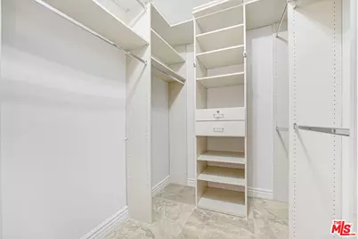 171 N Church Ln #Ph10, Los Angeles, CA 90049 - Photo 17