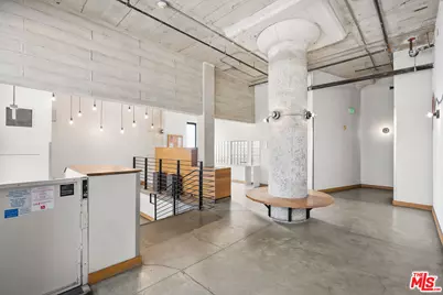 330 S 11th #A205, Los Angeles, CA 90015 - Photo 3
