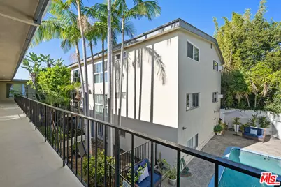 3410 Club Dr, Los Angeles, CA 90064 - Photo 29