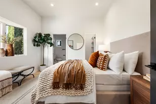 2591 Leicester Dr, Los Angeles, CA 90046 - Photo 25