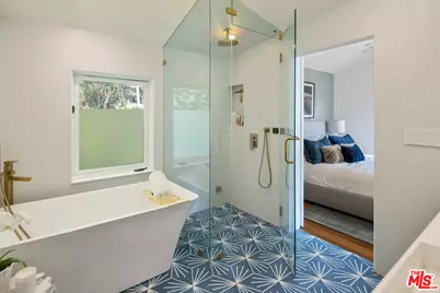 8701 Wonderland Park Ave, Los Angeles, CA 90046 - Photo 13