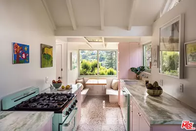2764 Outpost Dr, Los Angeles, CA 90068 - Photo 21