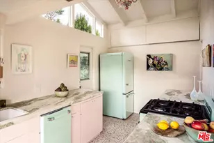 2764 Outpost Dr, Los Angeles, CA 90068 - Photo 19