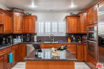 5912 S Halm Ave, Los Angeles, CA 90056 - Photo 13