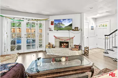 328 W 7th St, Claremont, CA 91711 - Photo 5