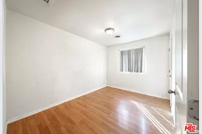 1501 Crestview Dr, Bakersfield, CA 93305 - Photo 9