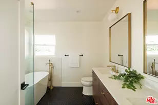 4606 10th Ave, Los Angeles, CA 90043 - Photo 17