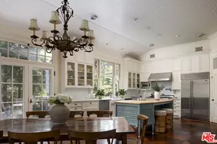 2041 Mandeville Canyon Rd, Los Angeles, CA 90049 - Photo 15