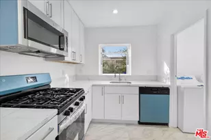 1185 S Tremaine Ave, Los Angeles, CA 90019 - Photo 19