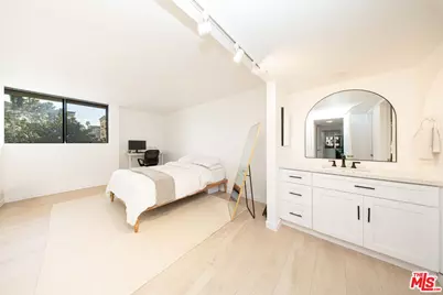 10535 Wilshire Blvd #401, Los Angeles, CA 90024 - Photo 19