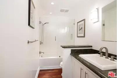 740 N Kings Rd #320, West Hollywood, CA 90069 - Photo 21