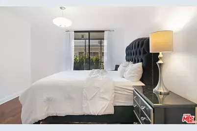740 N Kings Rd #320, West Hollywood, CA 90069 - Photo 15