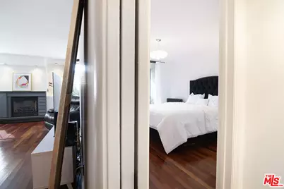 740 N Kings Rd #320, West Hollywood, CA 90069 - Photo 13