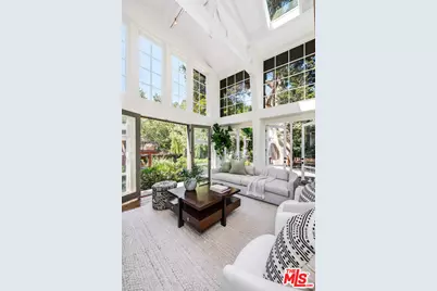 681 Brooktree Rd, Santa Monica, CA 90402 - Photo 43