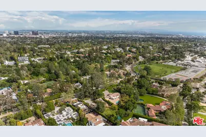 1639 Mandeville Canyon Rd, Los Angeles, CA 90049 - Photo 9