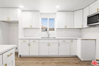 1500 W 58th Pl, Los Angeles, CA 90047 - Photo 13