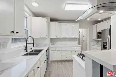 2553 Pine Ave, Long Beach, CA 90806 - Photo 5