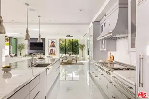 2112 Roscomare Rd, Los Angeles, CA 90077 - Photo 11