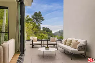 2112 Roscomare Rd, Los Angeles, CA 90077 - Photo 23