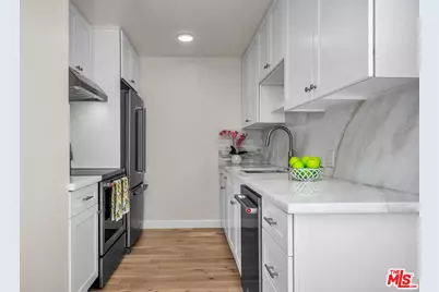 10751 Wilshire Blvd #909, Los Angeles, CA 90024 - Photo 9