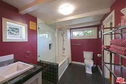 2634 N Beachwood Dr, Los Angeles, CA 90068 - Photo 15
