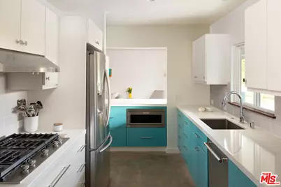 5305 E Lakeside Dr, Palm Springs, CA 92264 - Photo 11