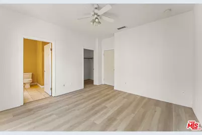 12375 Osborne Pl #13, Pacoima, CA 91331 - Photo 19